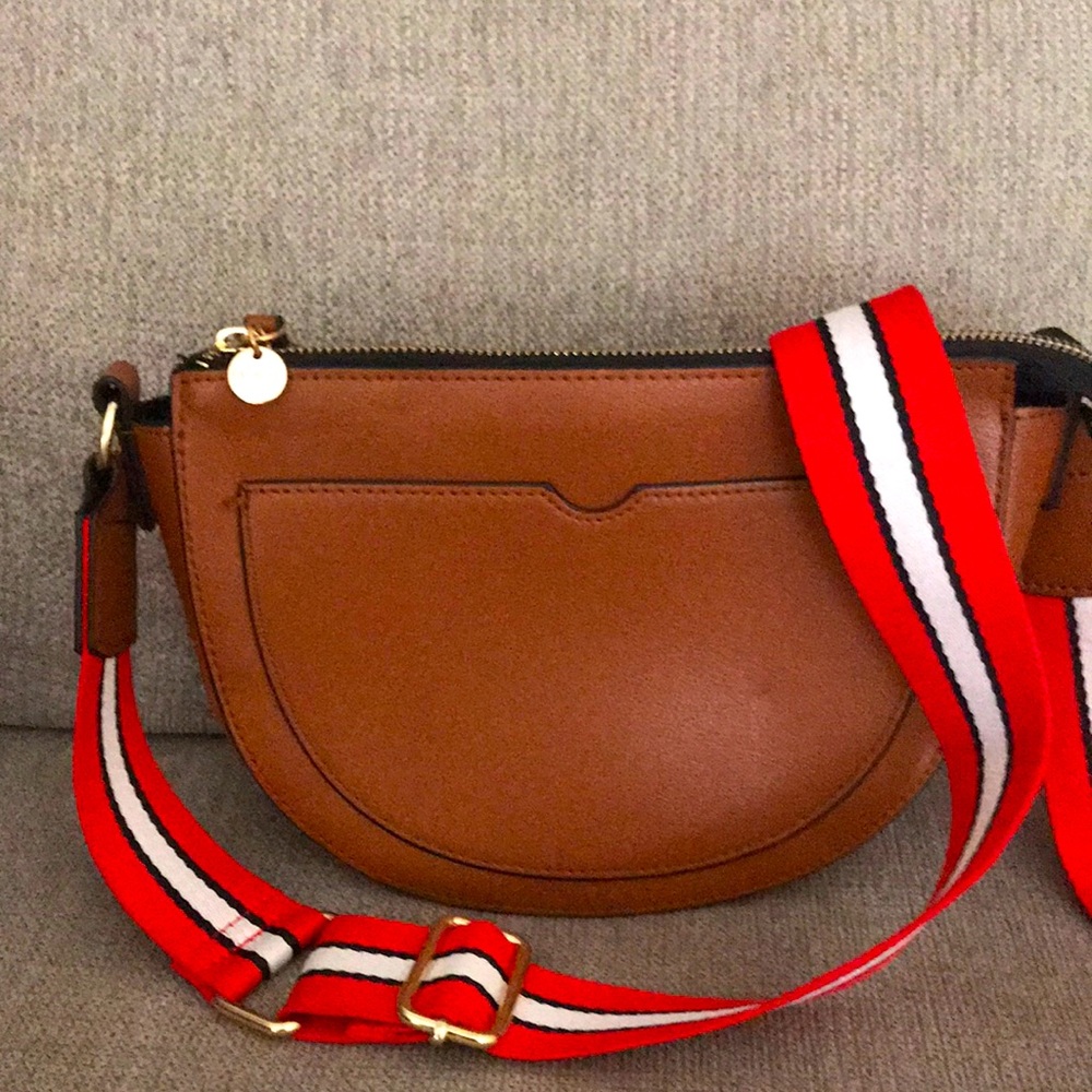 Express crossbody